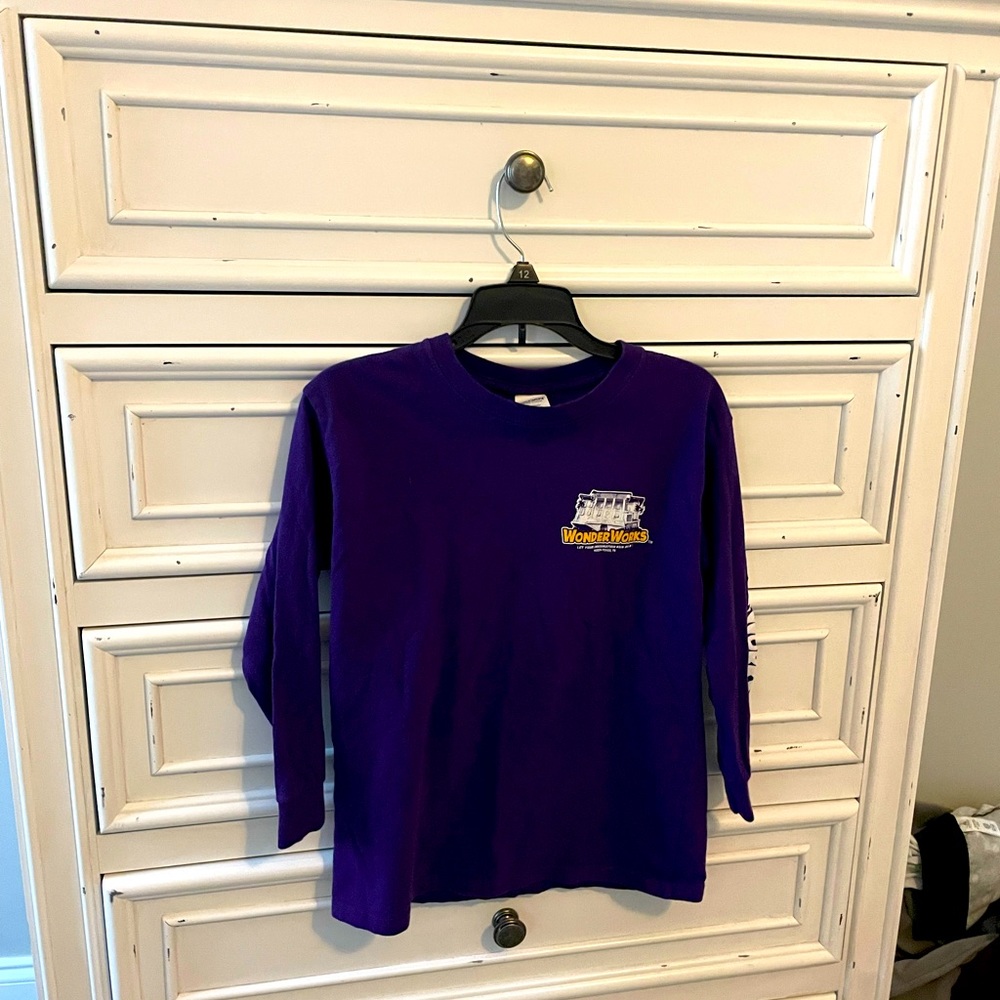 Purple Gildan long sleeve size Youth Large